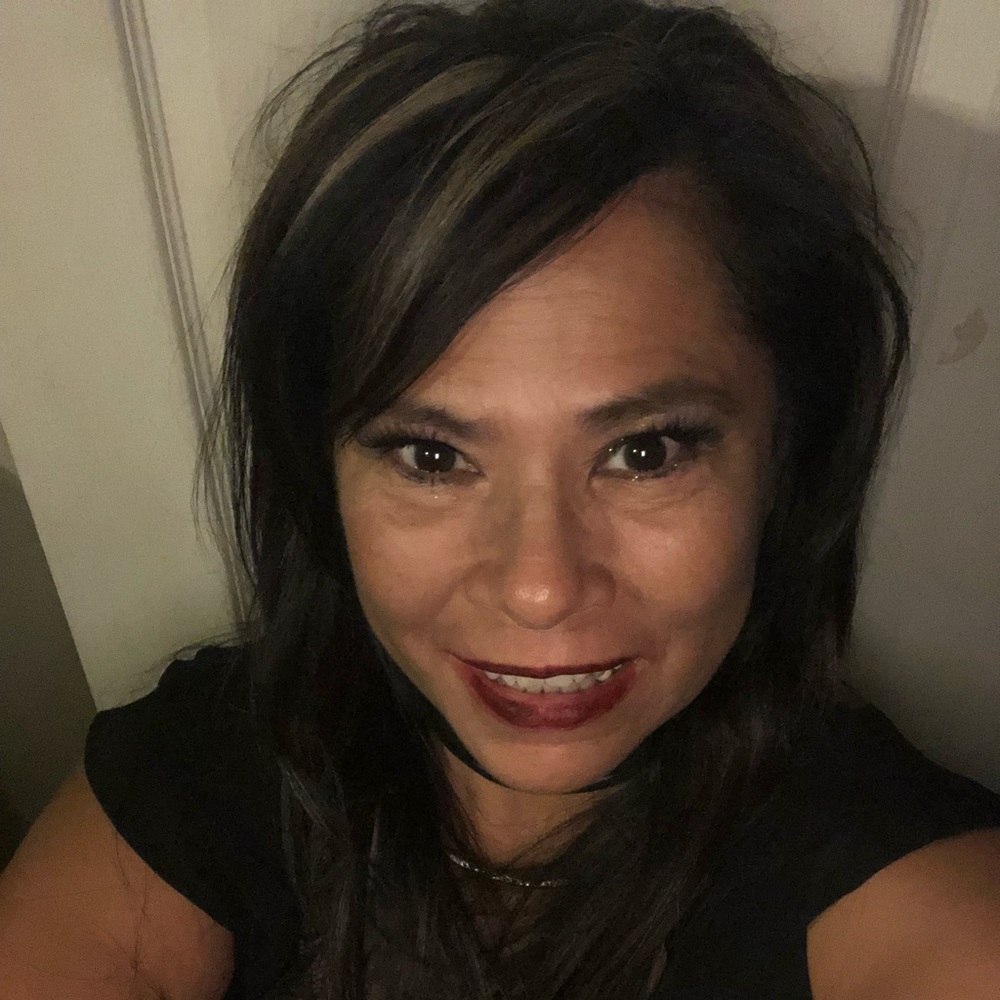 Meet your Posher, Angela